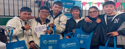 UNINCOL promueve la educación superior en la Feria de Servicios Juveniles y Universitaria de Tenjo