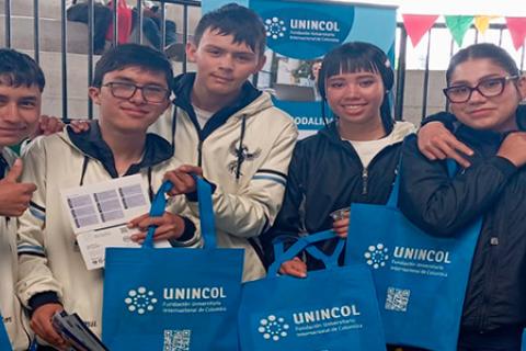 UNINCOL promueve la educación superior en la Feria de Servicios Juveniles y Universitaria de Tenjo
